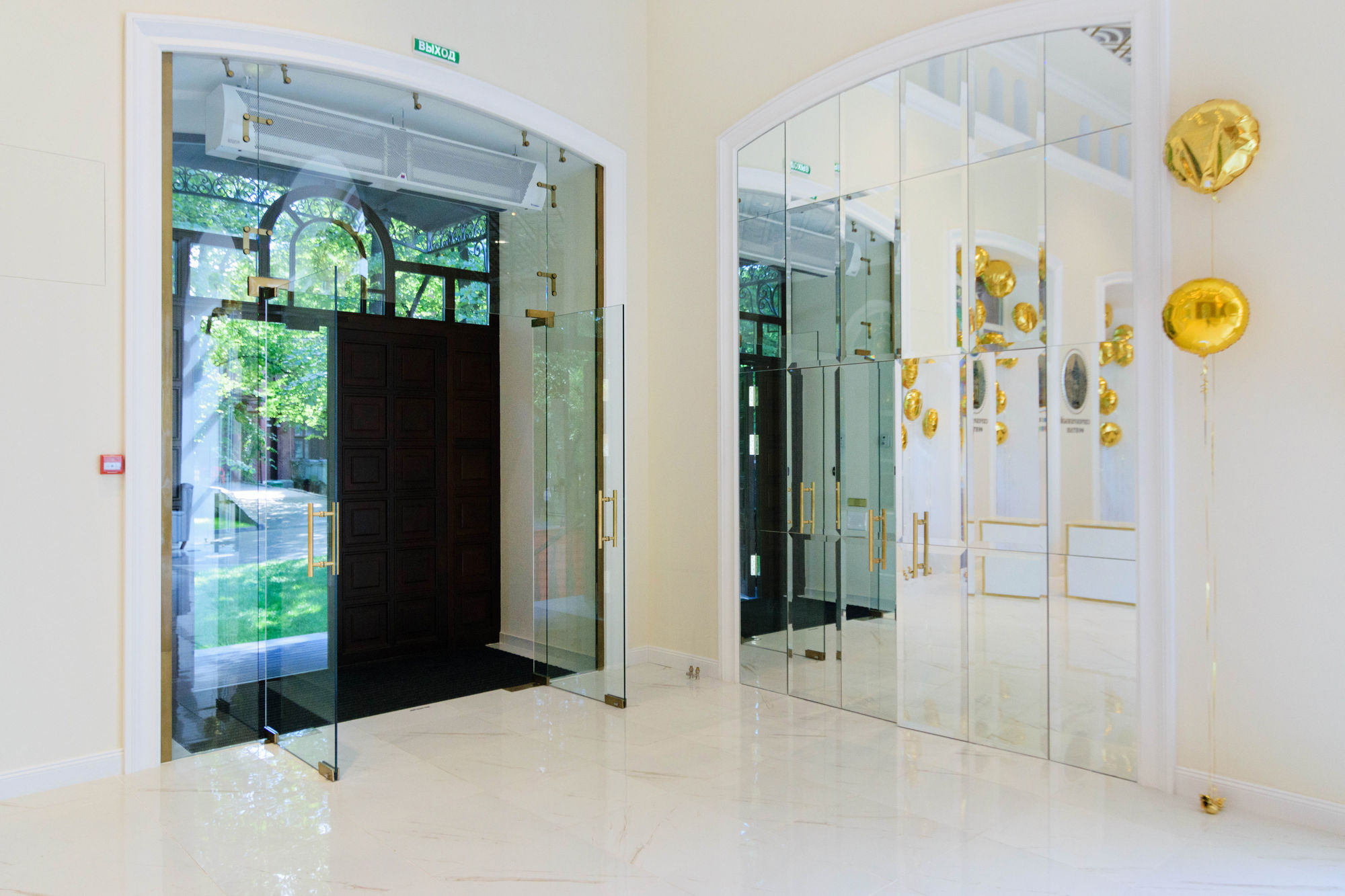 Photo Glass doors (all-glass)