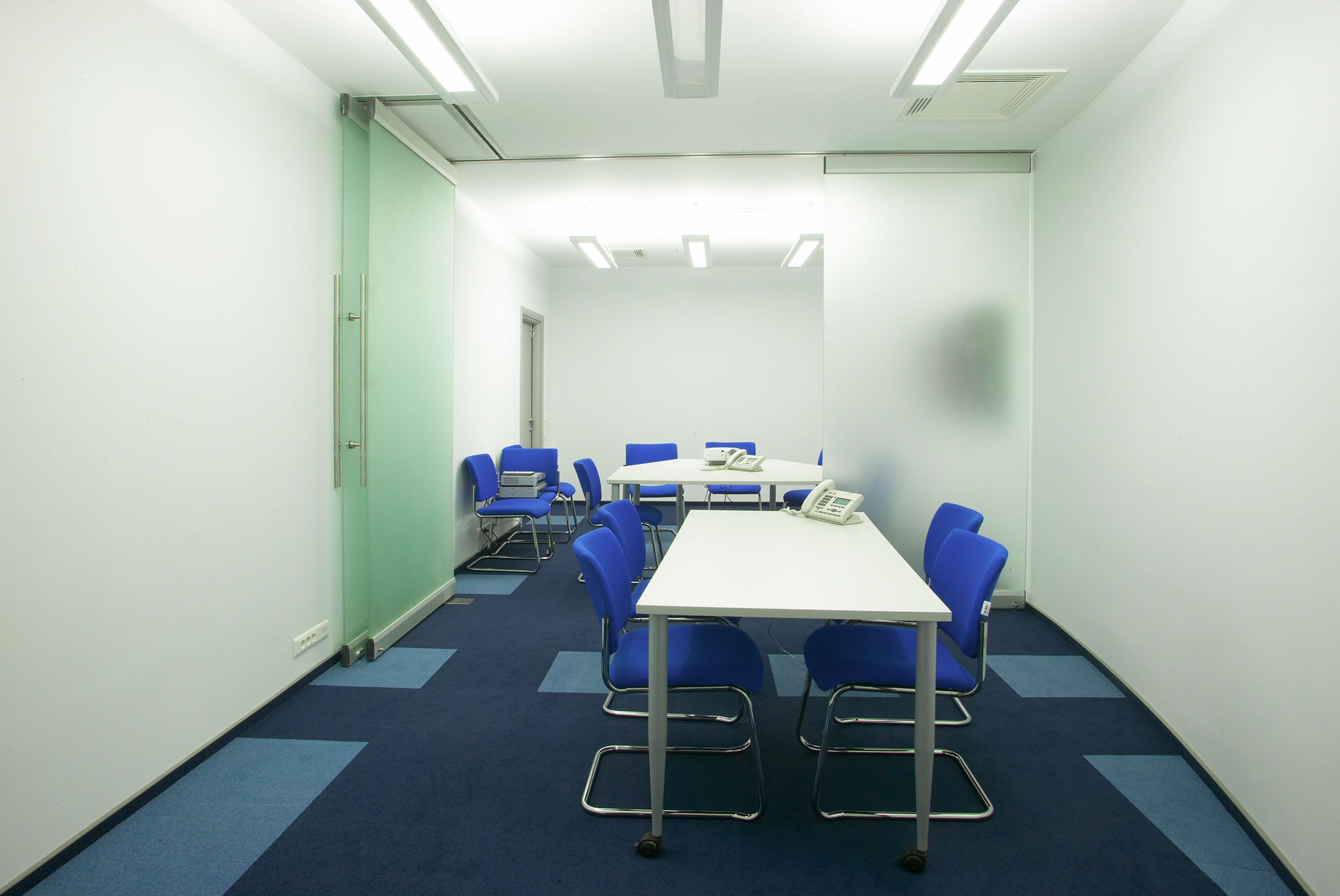 Photo All-glass sliding partitions UALCOM Hufcor G3000