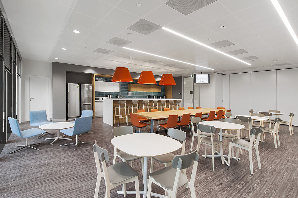 Photo Deaf sliding partitions UALCOM Hufcor