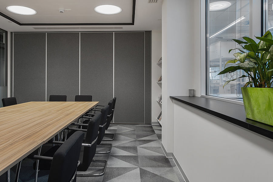 Photo Deaf sliding partitions UALCOM Hufcor