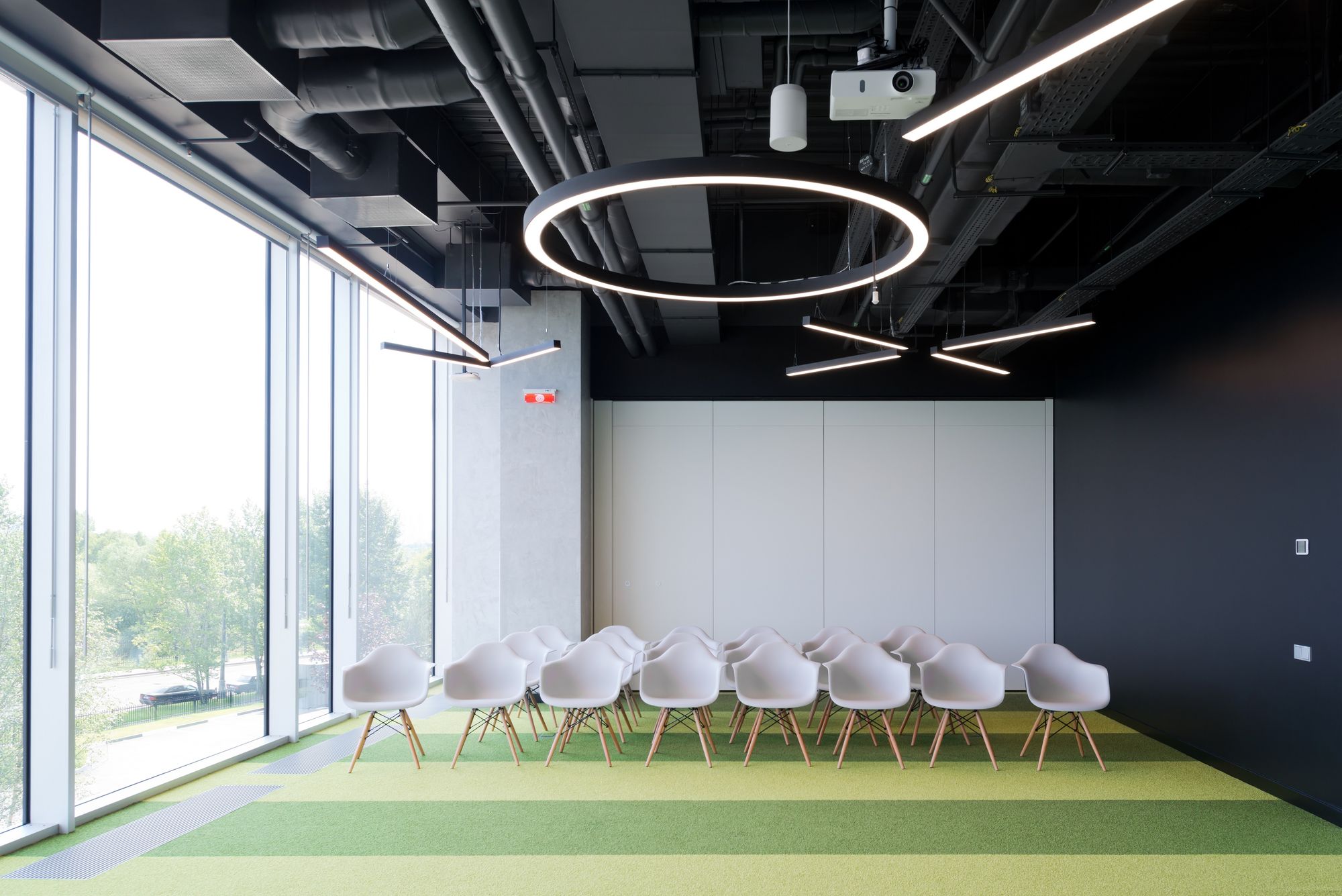 Photo Deaf sliding partitions UALCOM Hufcor