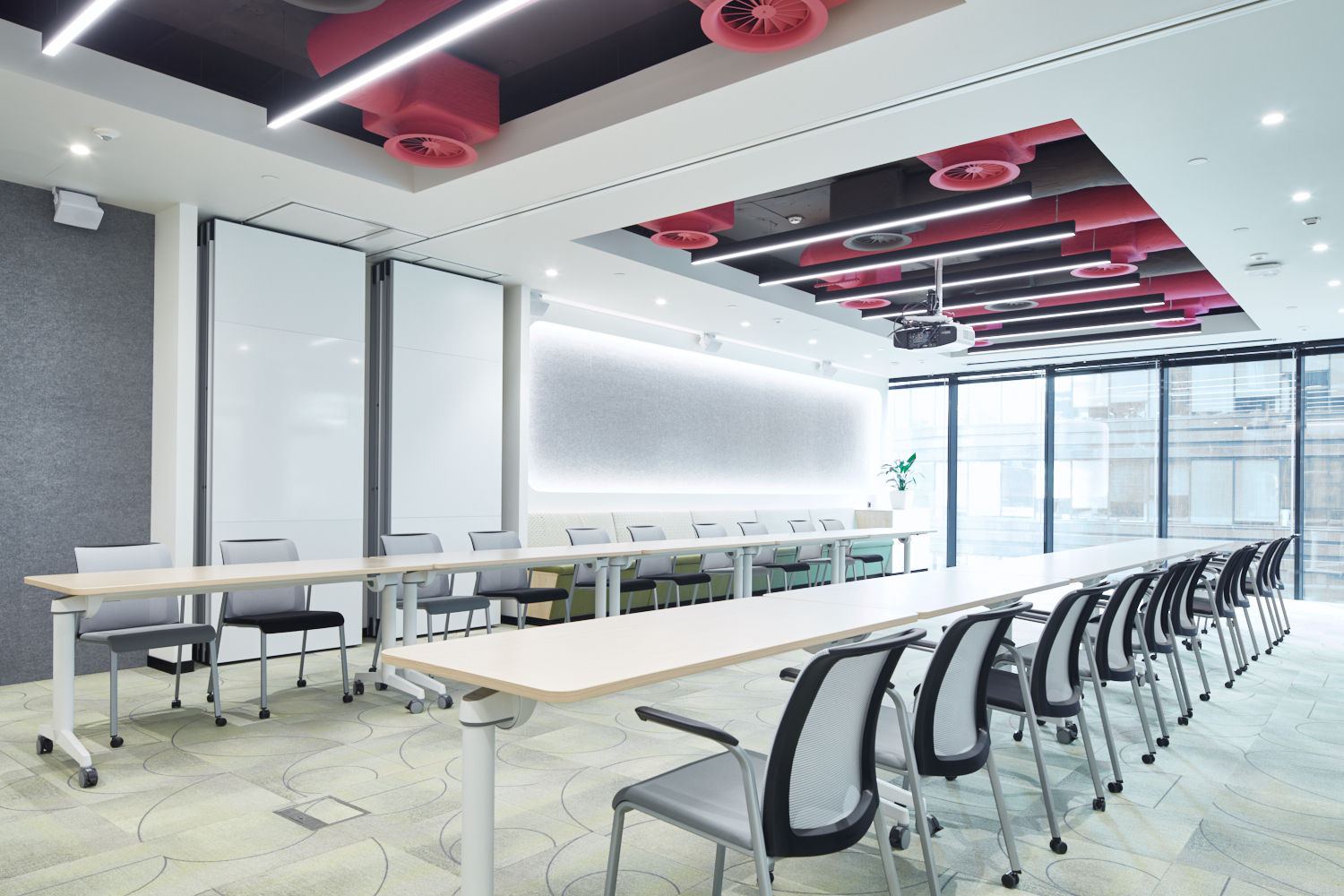 Photo Deaf sliding partitions UALCOM Hufcor