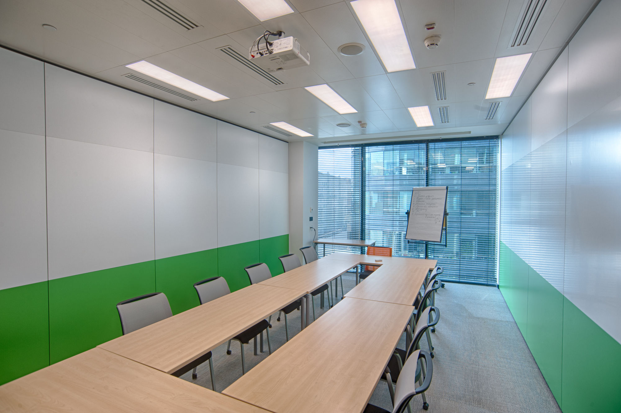 Photo Deaf sliding partitions UALCOM Hufcor