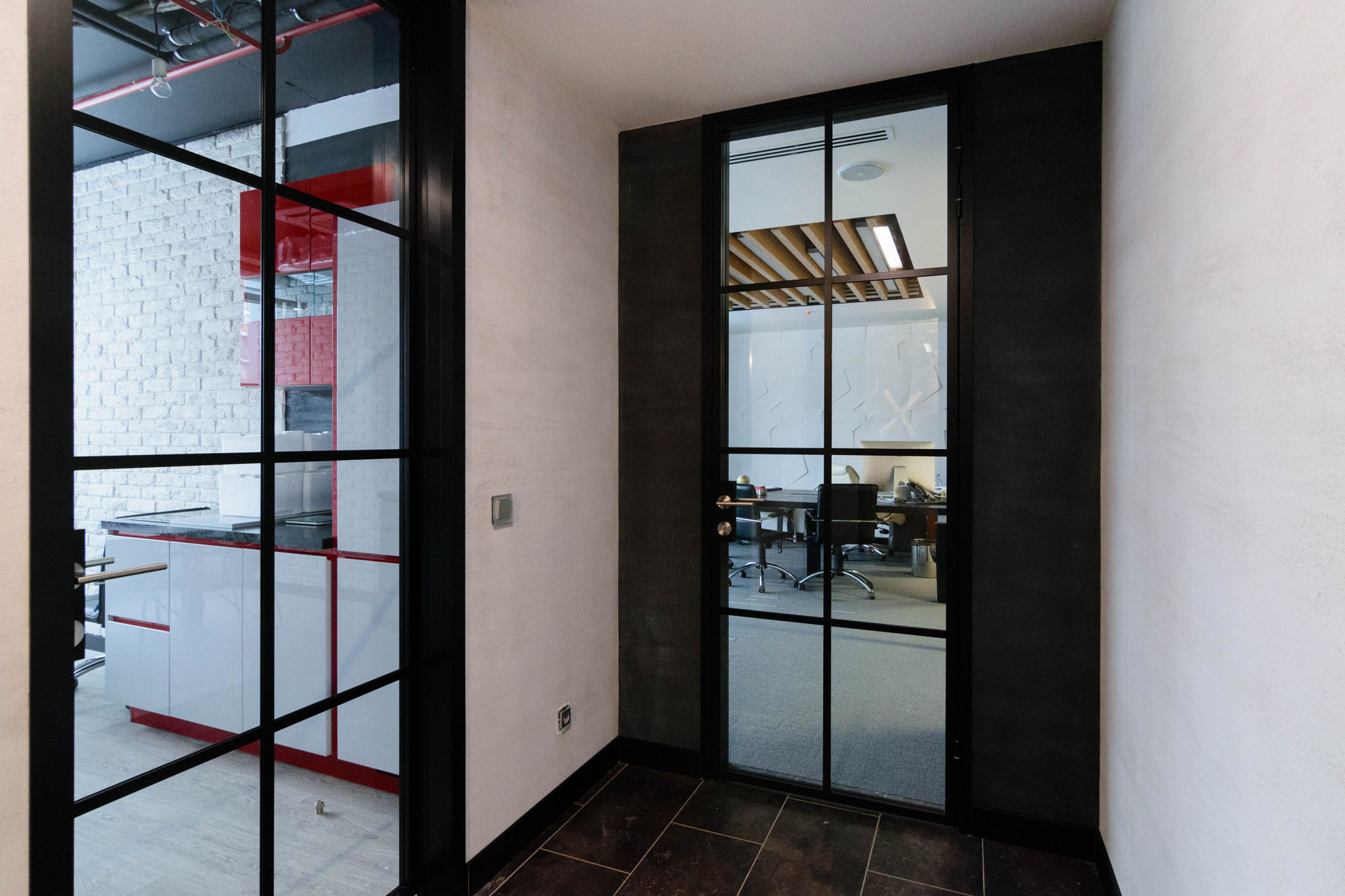 Photo Doors UALCOM-Quadro