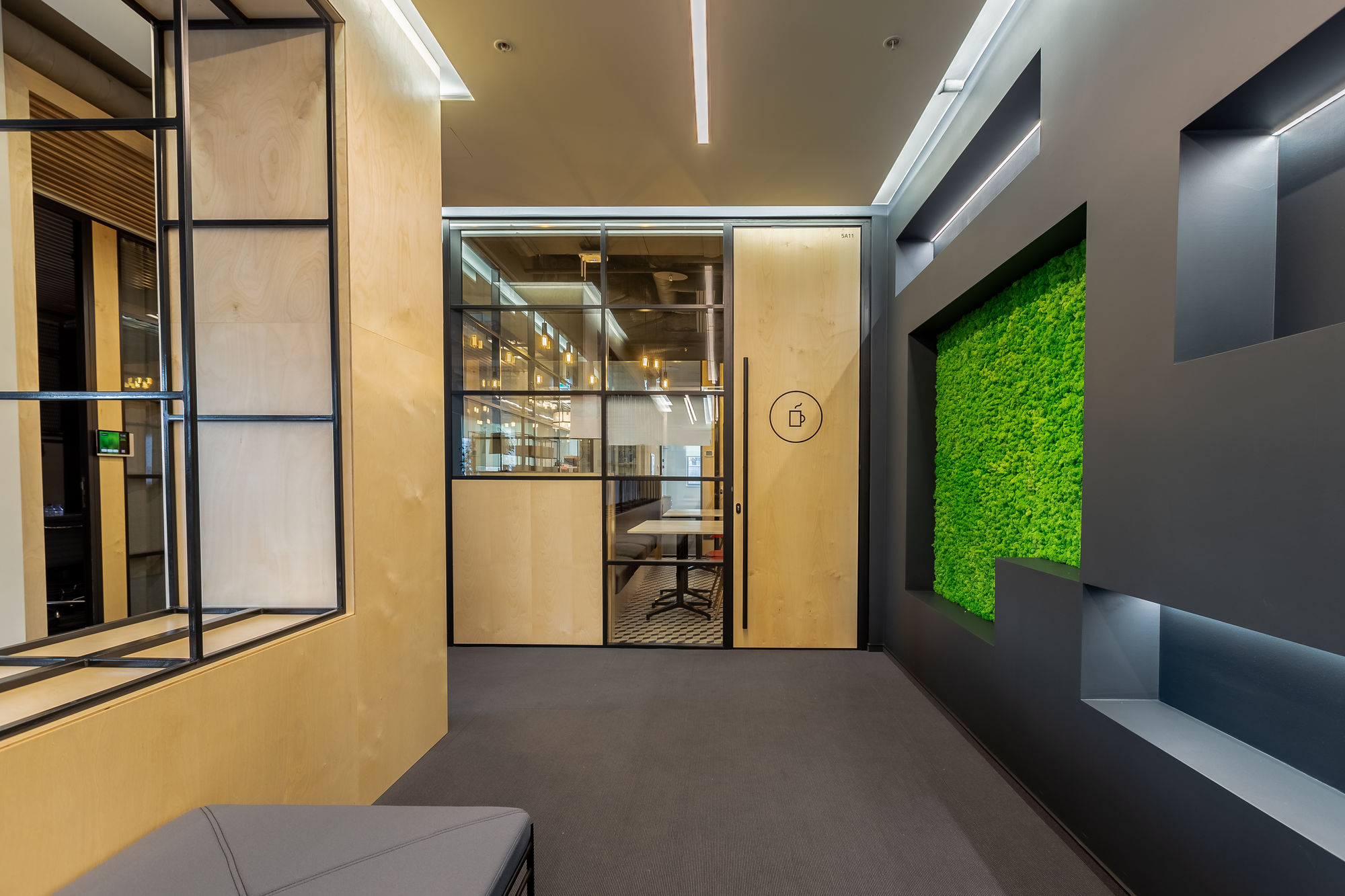 Photo Doors made of glass and chipboard UALCOM-Vitero