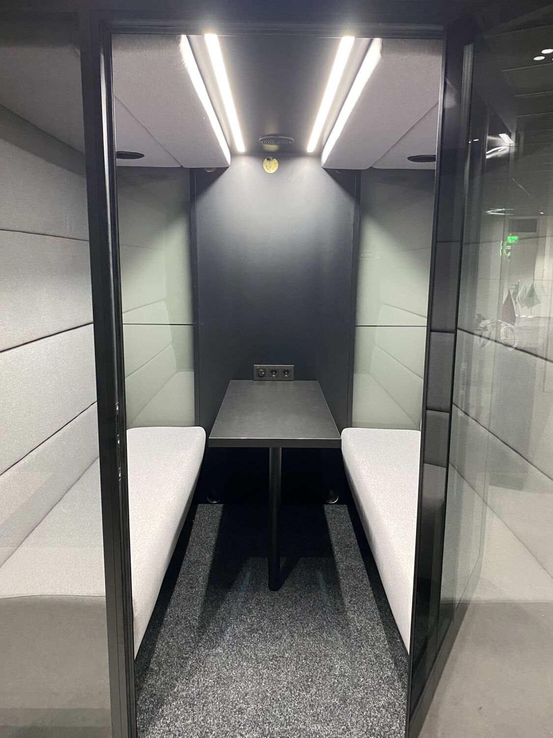 Photo Acoustic cabins UALCOM