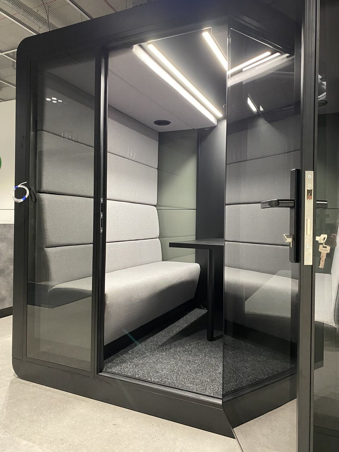 Photo Acoustic cabins UALCOM