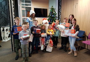 During the New Year holidays, the company UALCOM arranged a fun matinee for our employees  children.