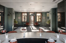 Incredibly stylish work was carried out by UALCOM together with the Architectural Studio of Roman and Dmitri Selukiv.