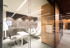 Modern partitions UALCOM in the interior of the factory ROSHEN.