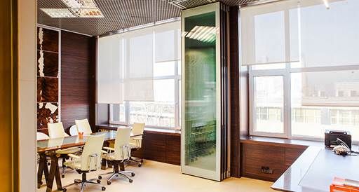 Photo Optimize workspace for employees leaving quarantine.