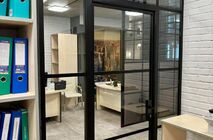 UALCOM implemented a project to install UALCOM Crystal office partitions for a modern engineering and construction office.