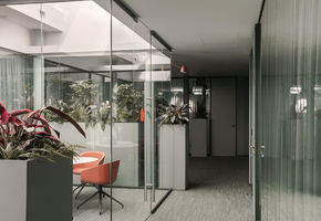 UALCOM-Twin in project Incredibly stylish work was carried out by UALCOM together with the Architectural Studio of Dmitri and Roman Selukiv.