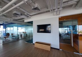 Stationary partitions in project UALCOM completed a project to install glass partitions in the business center Gulliver for the IT company Bitrix 24.
