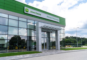 Stationary partitions in project The classic design of the office space for a dealer of world manufacturers of agricultural machinery.